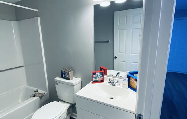 2 beds, 1 bath, 768 sqft, $895, Unit 3620-D