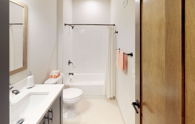 1 bed, 1 bath, 730 sqft, $1,925, Unit The Reserve #P21