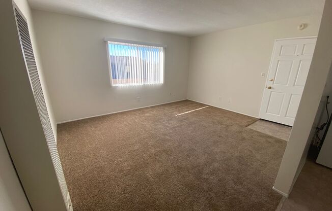 2 beds, 1 bath, 725 sqft, $2,200