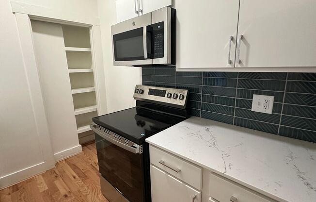 1415 Main St