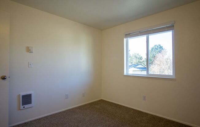 2 beds, 1 bath, 940 sqft, $1,395, Unit 210