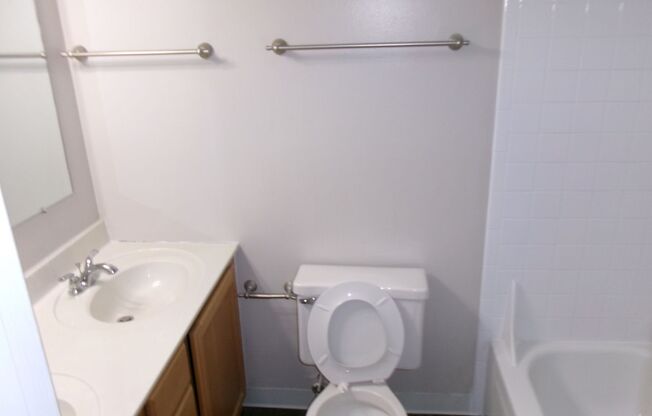 2 beds, 2 baths, 955 sqft, $1,225, Unit 5710A
