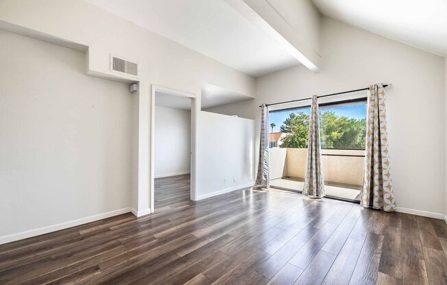 Central Las Vegas Condo Near Chinatown & The Strip