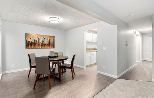 2 beds, 2 baths, $2,095, Unit #1106