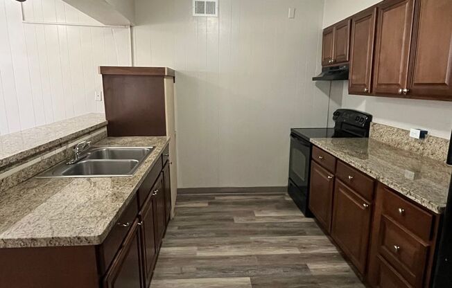 3 beds, 2 baths, 1,450 sqft, $1,795, Unit No. 10