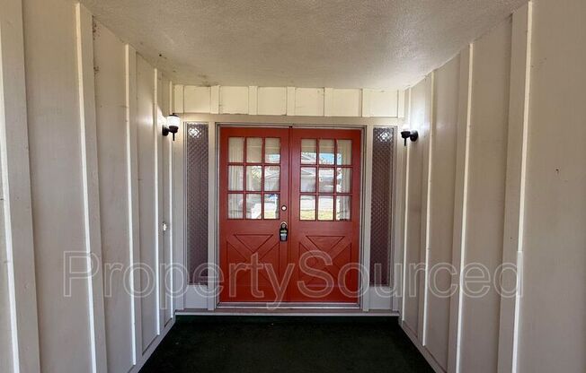 320 GRANADA WAY