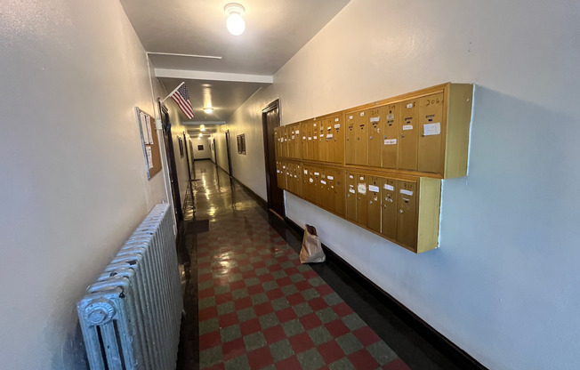 Studio, 1 bath, 400 sqft, $805, Unit 303