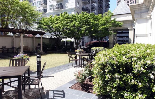 1 bed, 1 bath, $1,695, Unit 199 14th St NE Unit 201