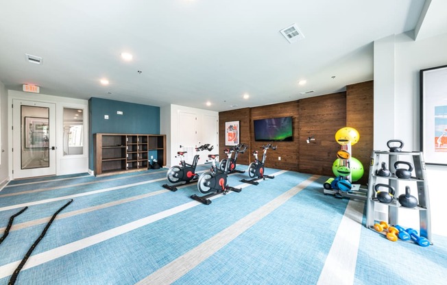 Lenox SoCo Apartments fitness center