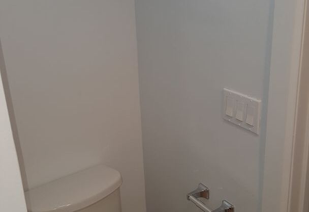 Studio, 1 bath, 500 sqft, $1,750