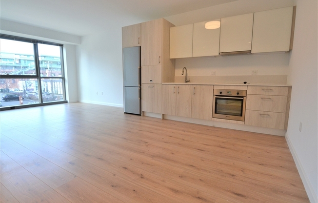 1 bed, 1 bath, 609 sqft, $3,825, Unit 213