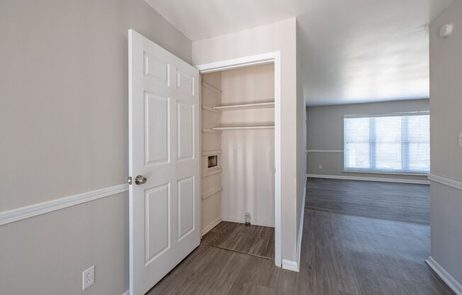 2 beds, 1 bath, 836 sqft, $1,340, Unit 1532-C