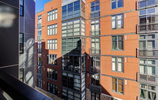 1 bed, 1 bath, 110 sqft, $1,490