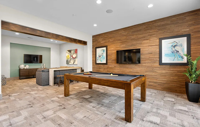 Hamilton at Lakeside Kissmme FL game center