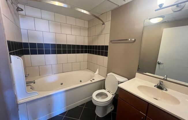 Studio, 1 bath, $1,029, Unit 3B