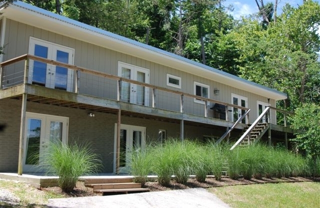 Beautiful lakefront home with gorgeous views