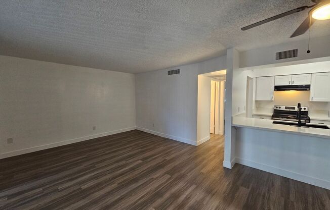 1 bed, 1 bath, 580 sqft, $1,150, Unit 223