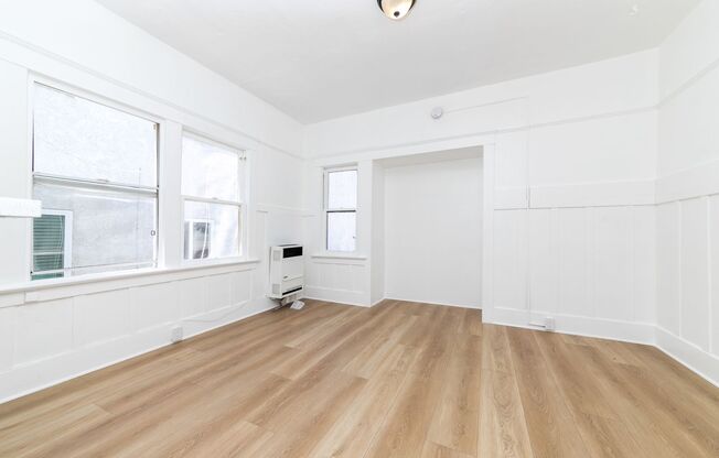 Studio, 1 bath, 300 sqft, $1,900, Unit Unit 6