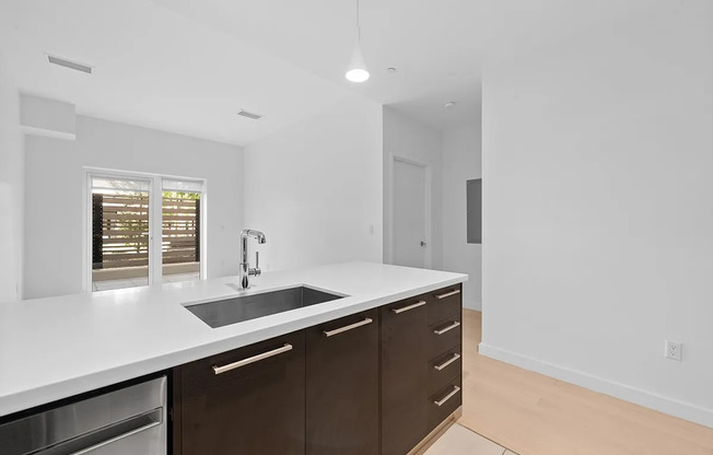 1 bed, 1 bath, $2,995, Unit 105D