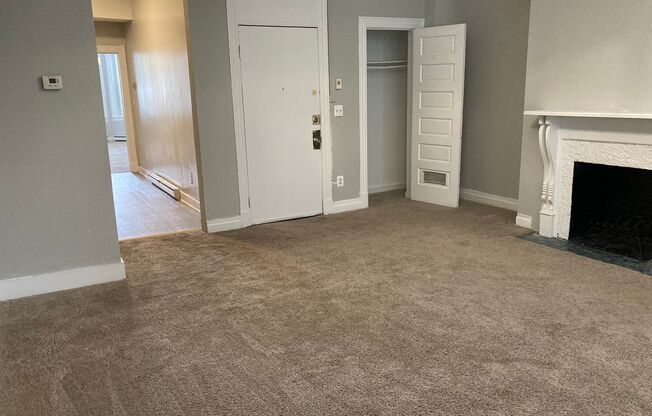 2 beds, 2 baths, 1,000 sqft, $1,599, Unit 44-2