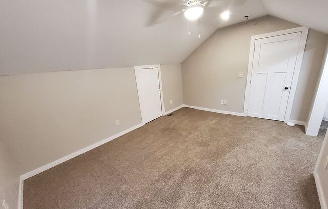 3 beds, 1 bath, $1,600