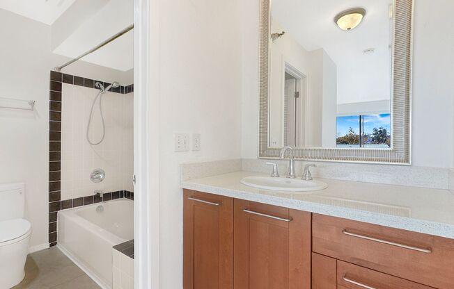 2 beds, 2 baths, $3,200