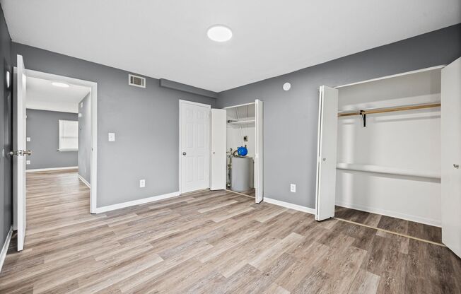 Convenient 1 Bedroom, 1 Bath first-floor condo located in Pawtuckett on the Green near the airport in Charlotte!