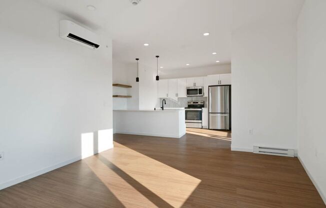 2 beds, 2 baths, 1,027 sqft, $2,550, Unit 501