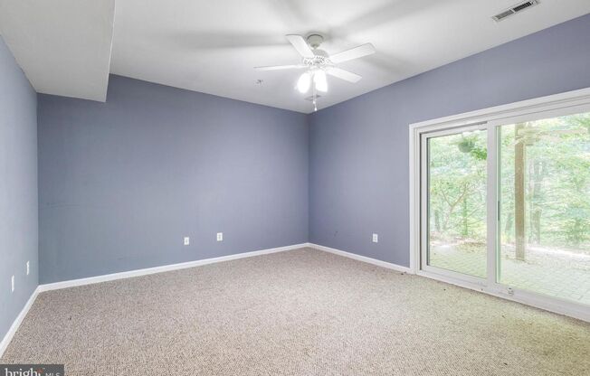 3bd 2.5bth home nestled in the sought-after Piney Orchard community