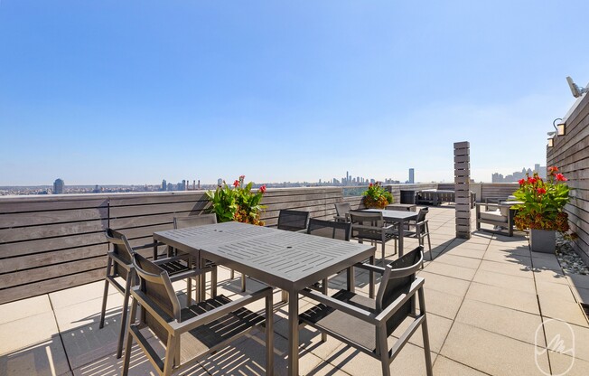 1 bed, 1 bath, $6,600, Unit 18A