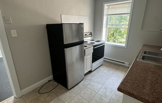 1 bed, 1 bath, 730 sqft, $1,050, Unit 3