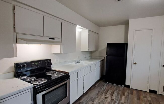 4730 E. Lamona Ave.
