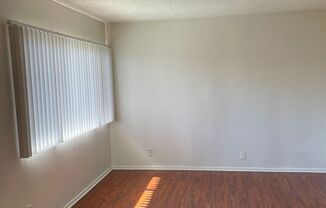 Spacious 1 Bedroom located in Canoga Park!  - MOVE IN READY