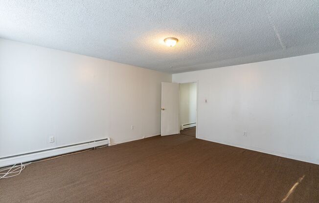 1 bed, 1 bath, $995, Unit 2400 S 4th St 3rd Fl