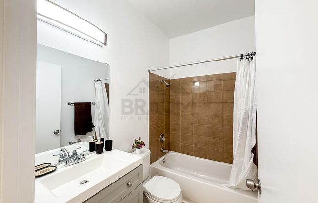 2 beds, 2 baths, 1,000 sqft, $2,350, Unit UNIT 210