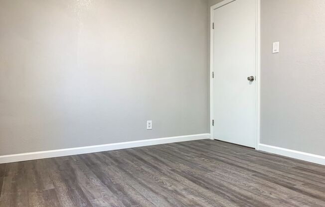 2 beds, 1 bath, 800 sqft, $1,050, Unit 532-C