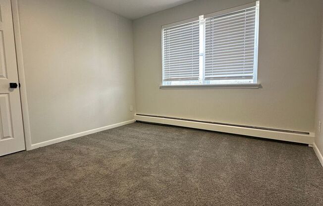 2 beds, 1.5 baths, 850 sqft, $1,900, Unit A05