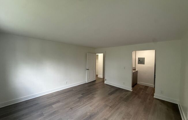 143 SW 9th Street