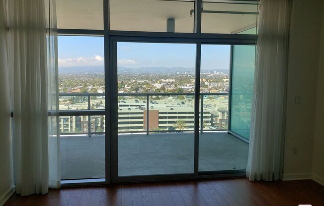 1 bed, 2 baths, 882 sqft, $4,795, Unit 1219