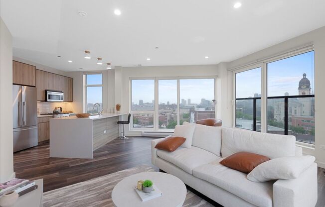 3 beds, 2 baths, 1,383 sqft, $4,650, Unit 301