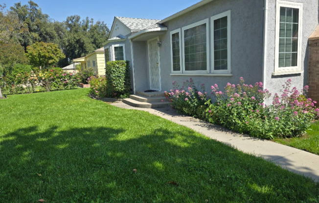925 W MIRADA RD
