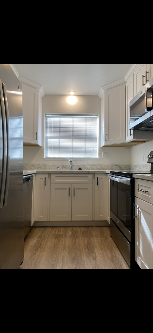 287 - 596 La Conner Dr