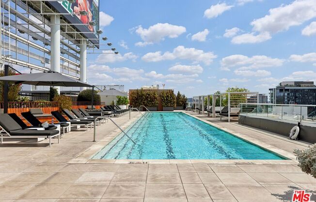 2 beds, 2.5 baths, 2,000 sqft, $7,995, Unit 5A