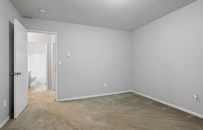 2 beds, 1.5 baths, 846 sqft, $1,495, Unit 14