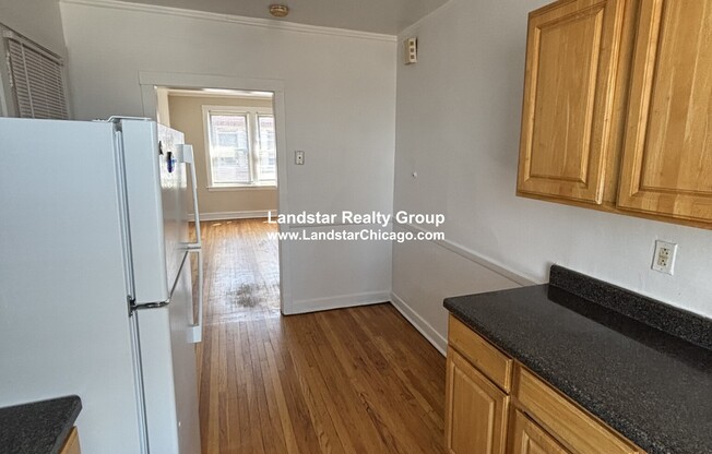 2350 W Touhy