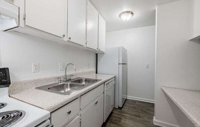 1 bed, 1 bath, 672 sqft, $1,100, Unit 2298-11