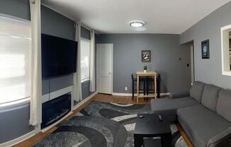 2 Bedroom Apartment In Great Location!!