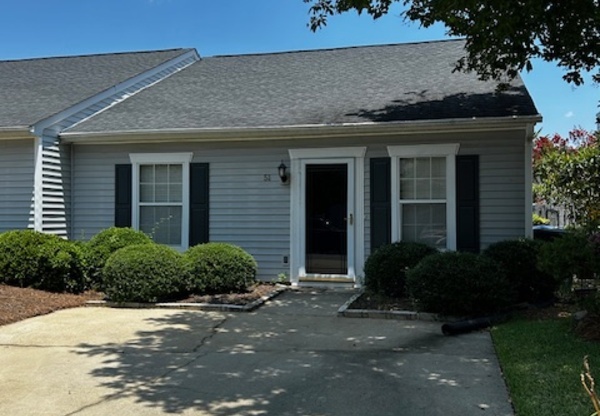 51 HERITAGE VLG LN