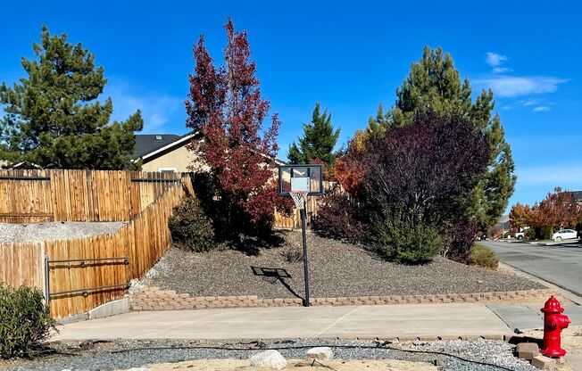 Fully Furnished Home in Spanish Springs