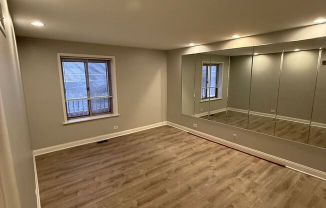 2 beds, 1.5 baths, $2,500, Unit 108